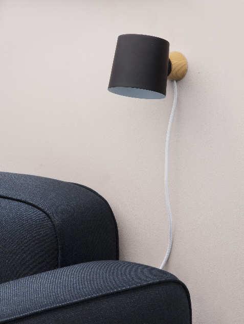 72 Rise Rise is an uncomplicated and versatile wall lamp. Strict lines are gently softened by stumpy sections, creating an attractive blend of a minimalistic design and a friendly appearance.
