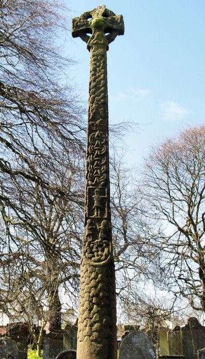 2 of 8 12/5/2015 12:46 PM (h ps://theobjectagency.files.wordpress.com/2014/08 /gosforth-cross.jpg) The Gosforth Cross Tenth-century stone cross, standing at nearly 5m tall.