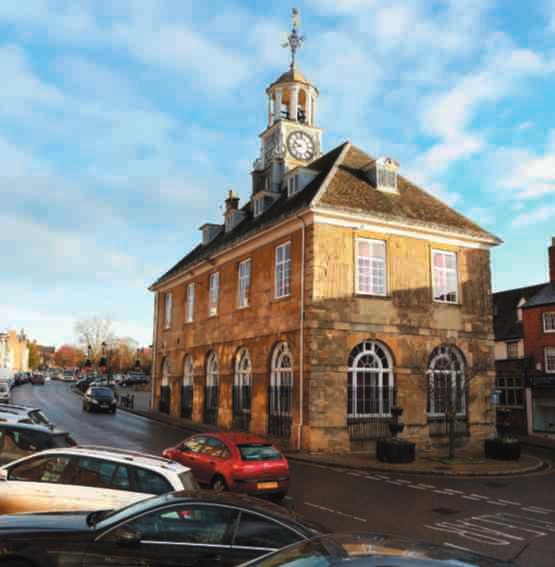 Brackley offers a variety of cafes, restaurants and also a weekly market every Friday on the piazza,