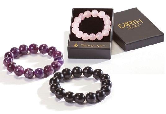 AROMATHERAPY BRACELET & ESSENTIAL OIL GIFT SET Delight your senses and enhance your mood wherever you go! The 2pc.