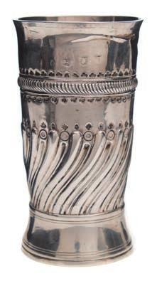 * 200-300 314 A George III silver mustard pot and cover, maker Robert Hennell I & Samuel Hennell, London, 1805 crested, of rectangular barge -shaped outline, with gadrooned border
