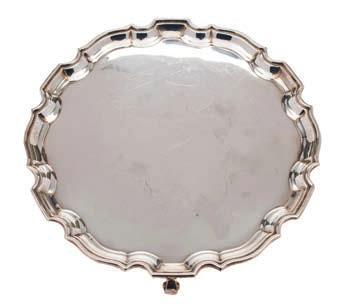 * 250-300 169 A George V silver porringer and cover, maker Alexander Clark & Co Ltd, Birmingham, 1926 inscribed, with shallow domed cover and lug finial with similar handles to the