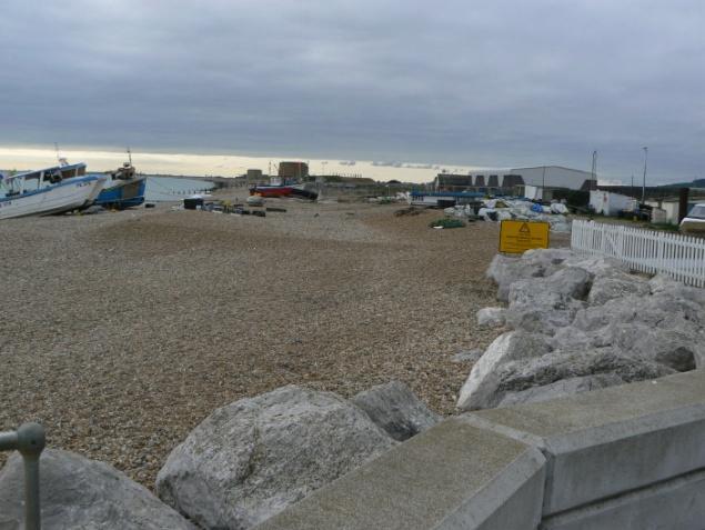 This short stretch of shingle beach leads to Martello Towers which mark the beginning of Hythe Ranges.