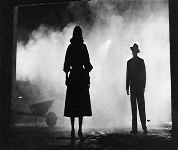 Grove 11 (http://2.bp.blogspot.com/_av6qbg3542m/tuy5_q_dr8i/aaaaaaaaane/e9c0jbatkza/ s1600/film%2bnoir%2bbig%2bcombo.jpg) This image is from the film The Big Combo, a film noir from 1955.