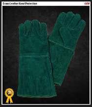 Green dyed cow split leather lined welders glove. Gunn cut, wing thumb fully cotton lined, sewn with syntax thread, welted hand & material bound cuff.
