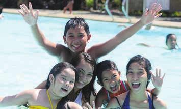 lice will not spread in a swimming pool.