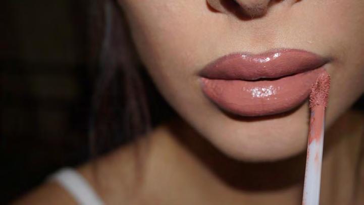 a lip pencil that matches the natural
