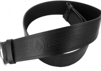 There is a Celtic Interlocking design running the length of the belt interspersed by circular Celtic designs.