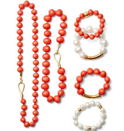 CORAL HUES AND GOLD Spring/Summer 9 6 6 Lasso and hook necklace with medium pebble coral lacquered mother of pearl LP-MMG Large version, 8 LP-GPC Medium coral pebble stretch bracelet in with