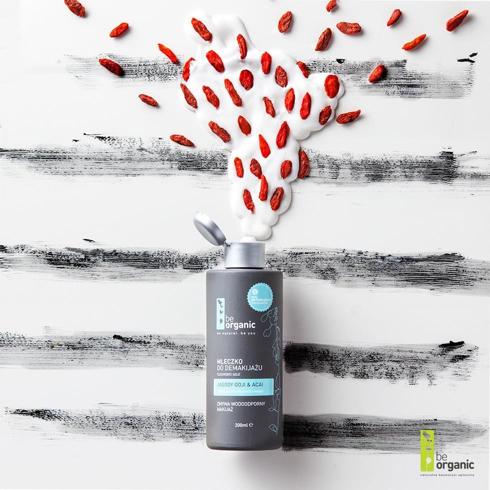 Face care Make-up remover for face Goji & acai berries 99% of natural ingredients. For all skin types. Careful cleansing allows the skin to relax after a long day and to actively regenerate at night.