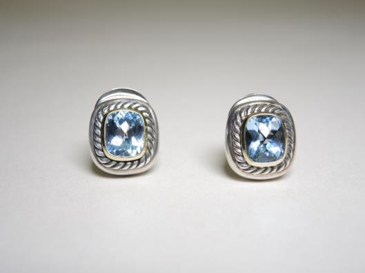 DAVID YURMAN Blue Topaz Earrings Sold in one day for $349. 05/12/18 The medium sized earrings of today s collection is this brilliant blue topaz pair.
