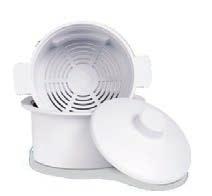 The tightly sealing lid prevents any contamination of the room s air by volatile ingredients.
