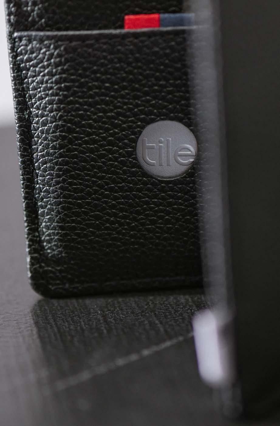 031 10420 KEY CHAIN Tile Mate Bluetooth tracker LEATHER + + High quality textured leather + + Engineered Tile sleeve with