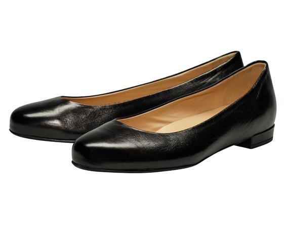 Louise M Classic Nappa Flat Sometimes you would just like to have a gorgeous classic black flat to wear.