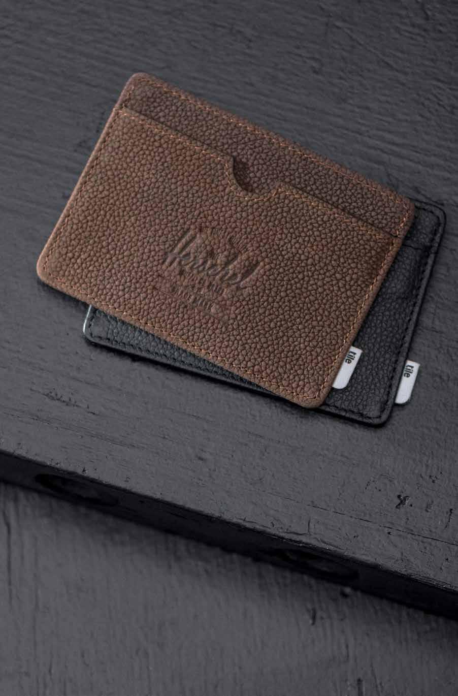 050 TILE - 10421 CHARLIE LEATHER Tile Slim Bluetooth tracker + + High quality textured
