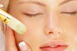 effects of functional massage cosmetics to contract pores and relax and moisturize the skin while helping keep the skin moist and firm.