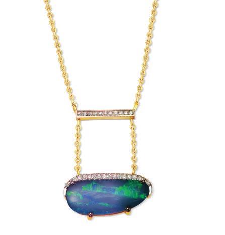 AM6P 17 AM2B AM1B AM3B Amwaj pendant AM6P 18kt yellow gold, opal and