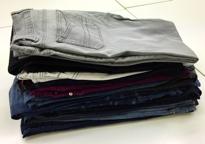 CLASS JEANS Contents: mixed adults jeans Note: good quality, only good fashion A.