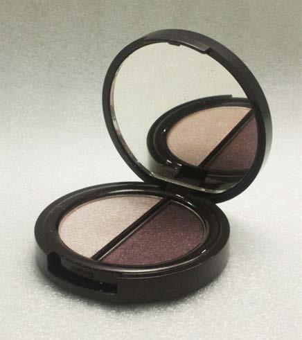 Botanic Make Up Eyeshadow -This perfectly matched shimmery mineral eyeshadow duo comes in an