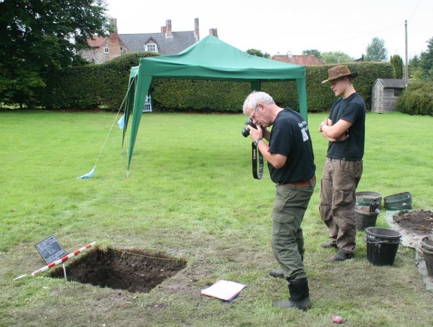 The test-pit was positioned close to the expected alignment of the Roman defensive ditches and although the alignments are yet to be confirmed it seems likely that the test-pit clipped part of these.