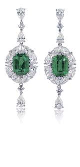 2655 2655 A PAIR OF 4.65 AND 4.84 CARATS COLOMBIAN EMERALD AND DIAMOND EAR PENDANTS Accompanied by report nos.