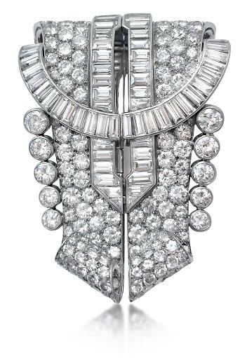 Jeweller: Glajz, Singapore, Booth EP111 Price: $30,000,000 One of the oldest pieces at the fair, this antique Art Deco Diamond and Platinum Double Clip Brooch by Ostertag hails from 1930s.
