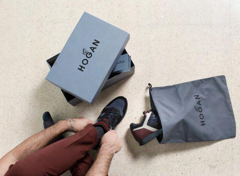 Packaging Watch also for the shoebox. Original Hogan footwear s packaging always shows the logo, visible and well done, and includes a dust bag in which to store shoes.