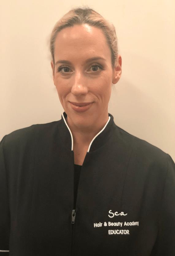 The Make-Up Team Renee De Bono Known in the industry for her attention to detail, Renee is passionate about enhancing beauty and creating stunning works of art.