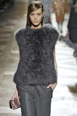 Viktor & Rolf Throughout the collections, we ve seen the fur top