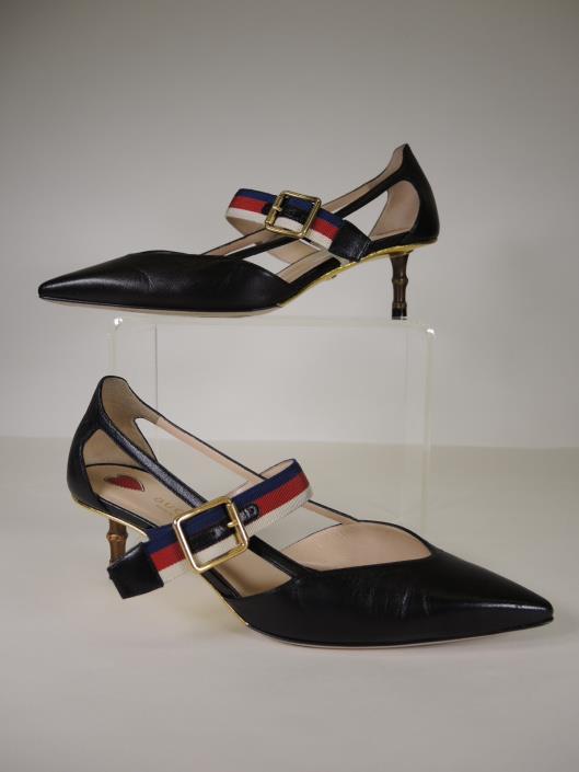 GUCCI Black Unia Bamboo Heels, Size 7 Retails for $890, sold in one day for $299. 03/02/18 The finishing details on these kitten heel pumps add all the right signature polish to an elegant shoe.