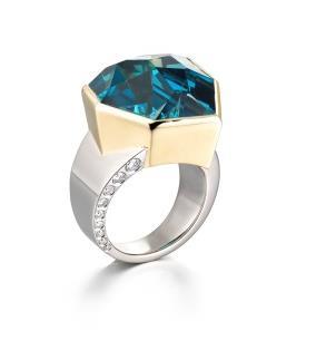 Blue Topaz Ring Price: 9,875 Blue artisan cut topaz, 18ct white gold, white