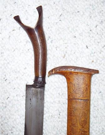 Horn handle with iron ferrule and