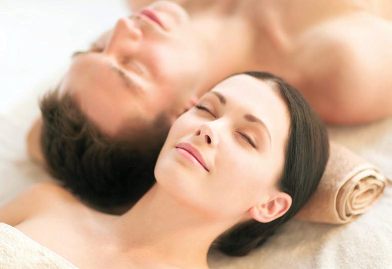 Massages for Couples Evera Spa Signature Massage 55 min 60.00 85 min 75.00 Therapeutic Massage 75 min 95.00 55 min 70.