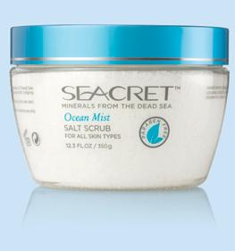 BODY SALT SCRUB OCEAN MIST Natural salts enriched with aromatic oils gently exfoliate and hydrate the skin. In the shower or bath, gently massage onto wet skin. Rinse well with warm water.
