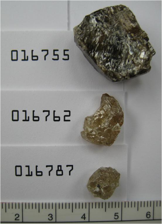 3. THE DIAMONDS A total of 260 diamonds with a mass greater than 2.7 carats, were used in the study as listed in Table 1.