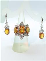 Lot: 151 A SET OF 18K WHITE GOLD FACETED NATURAL YELLOW SAPPHIRES AND DIAMOND JEWELLERY 一套白金刻面天然黄宝石钻石戒指, 及吊坠耳钉, 附本地新加坡宝石学院证书 Comprise a ring, centre set with three oval shaped brilliant cut yellow