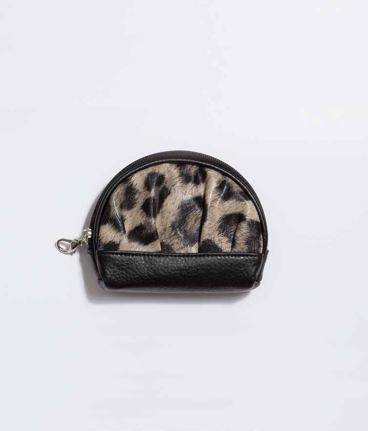 coin purse ( leopard) COIN PURSE (LEOPARD) - SKU 9262 What a cute gift!