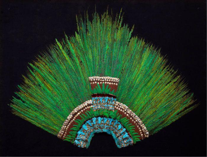 Ruler s Feather Headdress Title and Location: Ruler s Feather Headdress (probably of Motecuhzoma II), Mexico Artist and Date: The Aztecs (an ethnic
