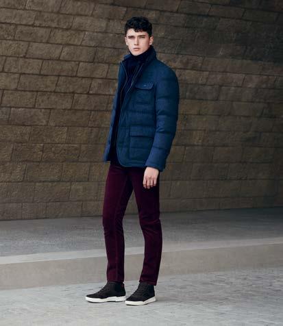EXPLORATEUR WINTER IN THE CITY Central to this season s city-dwelling theme, the Explorateur subtly blends Lacoste s sporting heritage with contemporary aesthetics and construction