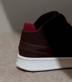 Executed in warm autumnal colourways, and available in both high and low silhouettes, this premium shoe perfectly embodies past-modern style for a contemporary take on classic Lacoste