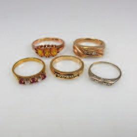 189 1 x 18k, 2 x 14k & 2 x 9k Gold Rings set with small diamonds,