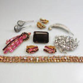 $100/150 35 42 Various Silver Chains And Bracelets, Etc 36 Quantity Of Jewellery