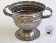 handles, 1942, 70 grams 40-60 9 George V Sheffield silver