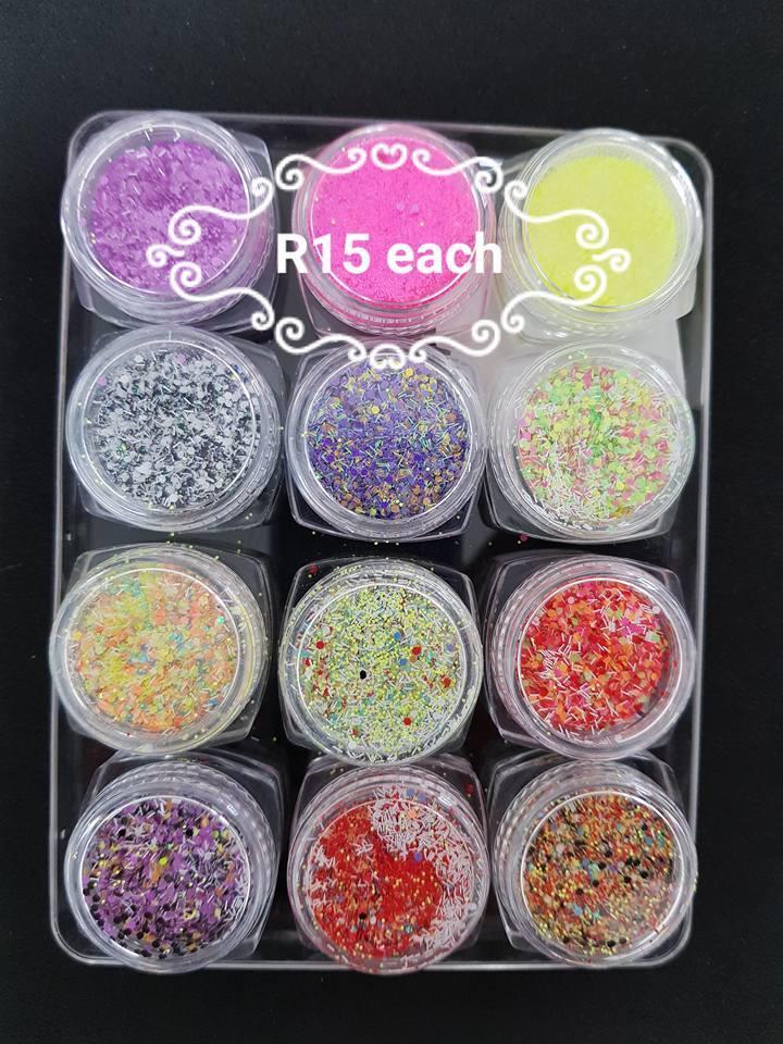 14 15 Mixed Fine confetti R15 per tub 15g Acrylic powder R45 16 17