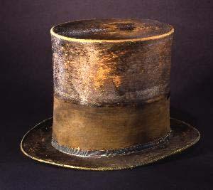 5 of 5 1/3/2014 10:10 AM Smithsonian Collections. Lincoln's hat. THE SMITHSONIAN S HISTORY OF AMERICA IN 101 OBJECTS By: Richard Kurin. Publisher: The Penguin Press, 762 pages, $50.