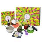 Learn to make your own hair care products with this kit including a book of recipes, 100% natural and effective,