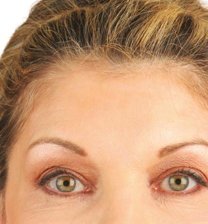 -6- FOLDS, WRINKLES & PUFFINESS: Starting outside the eye, slowly sweep the DermaWand underneath the eye to the nose, lightly gliding the bulb over the surface of the skin.
