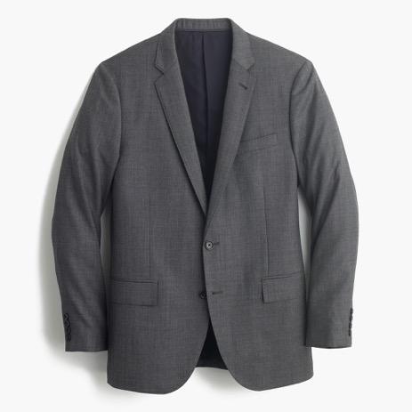 THE CHARCOAL GREY SUIT For days you need to dress up it up a bit, whether that s a business meeting or late night drinks (in that case, I recommend styling it with a black t-shirt).