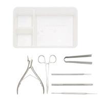 5cm 1 x Tray with integral Gallipots 5 x Swabs, Non-woven 1 x Tape Measure STERILE 1 x Apron, White, Reduced Static LATEX FREE RSET2013 Debridement Pack Case Quantity: 30