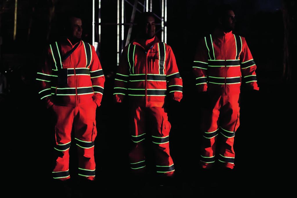 VIZ360 DUAL TECHNOLOGY WORKWEAR BE SAFE... BE SEEN... No Batteries... No Wires.